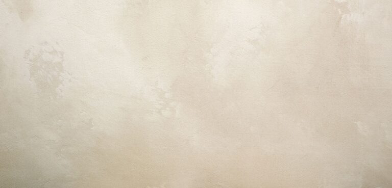 Tricolor Polished Plaster Finish